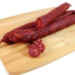 Cake au chorizo chèvre : une recette moelleuse et savoureuse